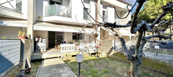 2غرفة شقة في Rimini, Italy رقم 69790 11