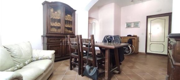2 rooms Apartment in Rome, Italy No. 46747 3