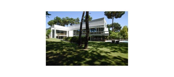 4 bedrooms House in Almada, Portugal No. 133219 9