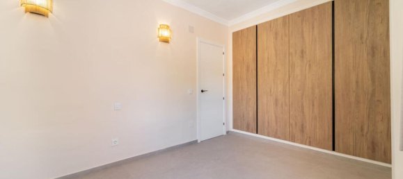 4 bedrooms Villa in Fuengirola, Spain No. 217837 11