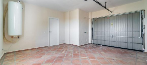 4 bedrooms Villa in Fuengirola, Spain No. 217837 9