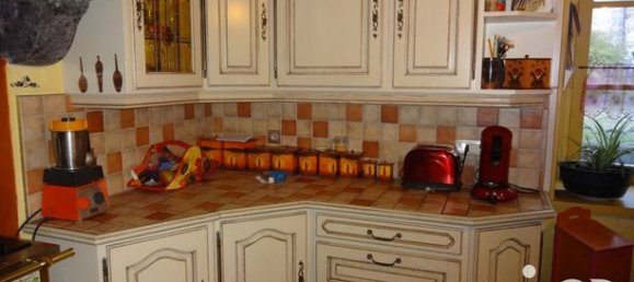 9 Schlafzimmer Schlösser in Montbozon, France, Nr. 301952 16