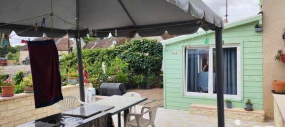 9 Schlafzimmer Schlösser in Montbozon, France, Nr. 301952 4