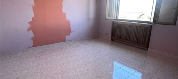 3-salle Appartement à Vigevano, Italy No. 279028 7
