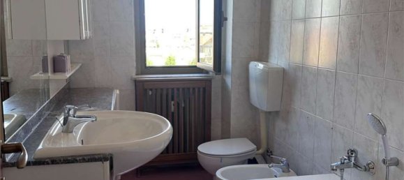 3-salle Appartement à Vigevano, Italy No. 279028 11