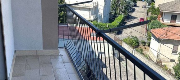 3-salle Appartement à Vigevano, Italy No. 279028 5