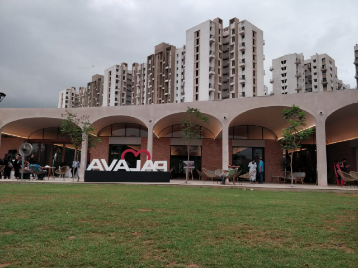 2 bedrooms House in Mumbai, India No. 6145