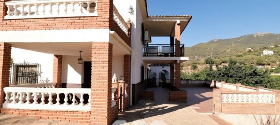 10 bedrooms House in Alcaucin, Spain No. 133648 3