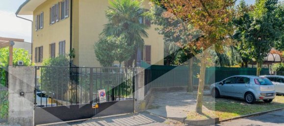 3-salle Appartement à Carnate, Italy No. 32776 18