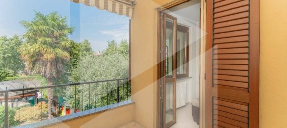 3-salle Appartement à Carnate, Italy No. 32776 8
