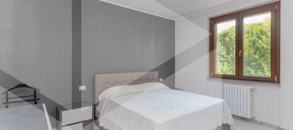 3-salle Appartement à Carnate, Italy No. 32776 16