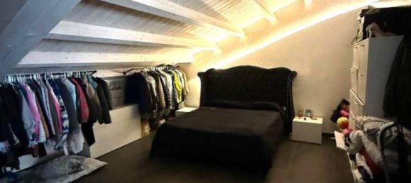 Oficina de 1 habitación en San Paolo d'Argon, Italy No. 307893 6