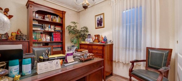 4 bedrooms House in Torrevieja, Spain No. 187997 8