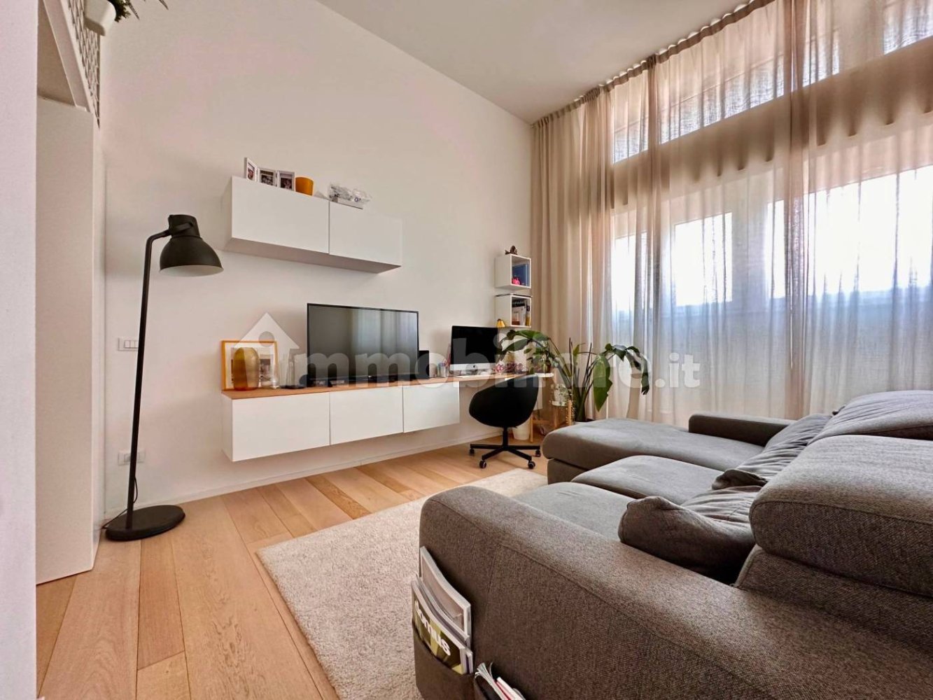 2 bedrooms Apartment in Milan, Italy No. 335245