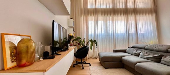 2 bedrooms Apartment in Milan, Italy No. 335245 2
