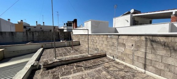 4 rooms House in Matino, Italy No. 235442 10