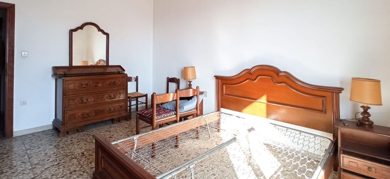 4 rooms Apartment in San Giovanni Valdarno, Italy No. 62377