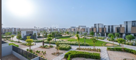 Moradia em banda T3 em Mudon, UAE N.º 111057 20