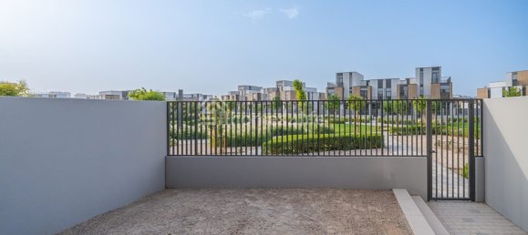 Moradia em banda T3 em Mudon, UAE N.º 111057 22