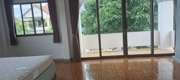 4 bedrooms House for sale in Pattaya, Chonburi, Eastern Thailand, Thailand № 59242 3