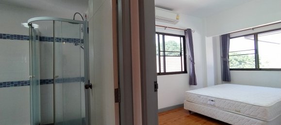 4 bedrooms House for sale in Pattaya, Chonburi, Eastern Thailand, Thailand № 59242 10
