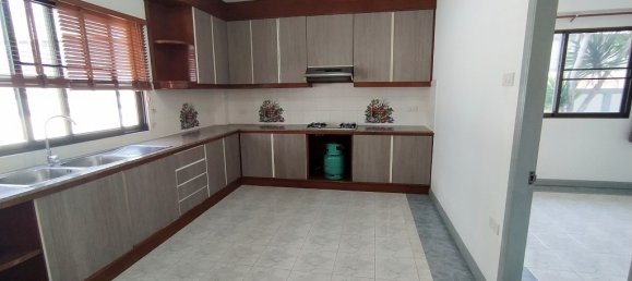 4 bedrooms House for sale in Pattaya, Chonburi, Eastern Thailand, Thailand № 59242 15