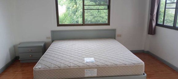 4 bedrooms House for sale in Pattaya, Chonburi, Eastern Thailand, Thailand № 59242 2