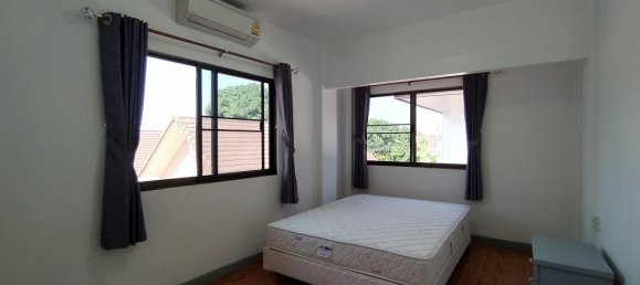 4 bedrooms House for sale in Pattaya, Chonburi, Eastern Thailand, Thailand № 59242 8