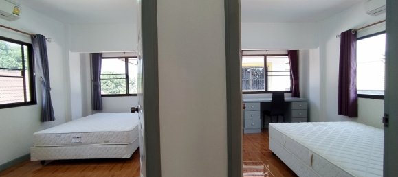 4 bedrooms House for sale in Pattaya, Chonburi, Eastern Thailand, Thailand № 59242 11