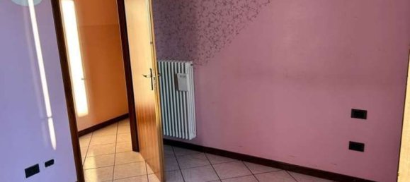 Apartamento de 3 habitaciónes en Somma Lombardo, Italy No. 334140 8