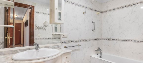 Apartamento de 3 dormitorios en Torrevieja, Spain No. 181513 9