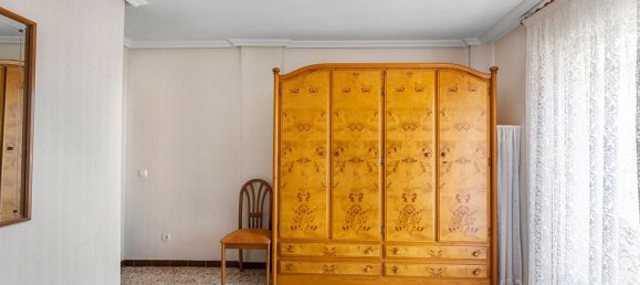 Apartamento de 3 dormitorios en Torrevieja, Spain No. 181513 8