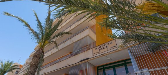 Apartamento de 3 dormitorios en Torrevieja, Spain No. 181513 28