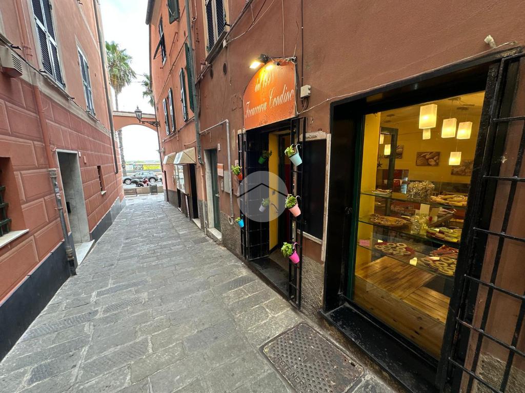 Gewerbliche Immobilie in Genoa, Italy 30m², Nr. 309943