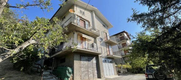 4 rooms Apartment in Bardi, Italy No. 131820 8