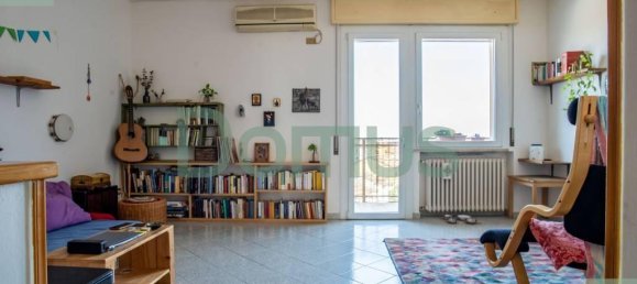 4-salle Appartement à Cesena, Italy No. 35079 2