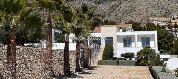 3 Schlafzimmer Haus in Altea, Spain, Nr. 80946 2