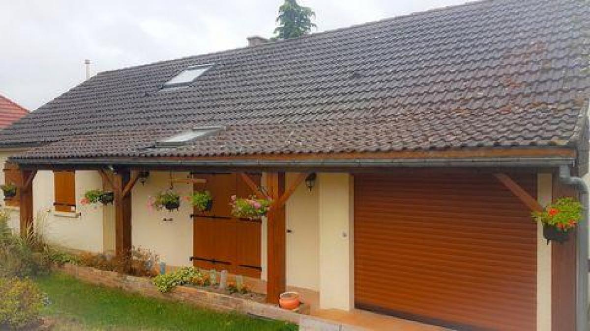6 bedrooms House in Sens, France No. 7779
