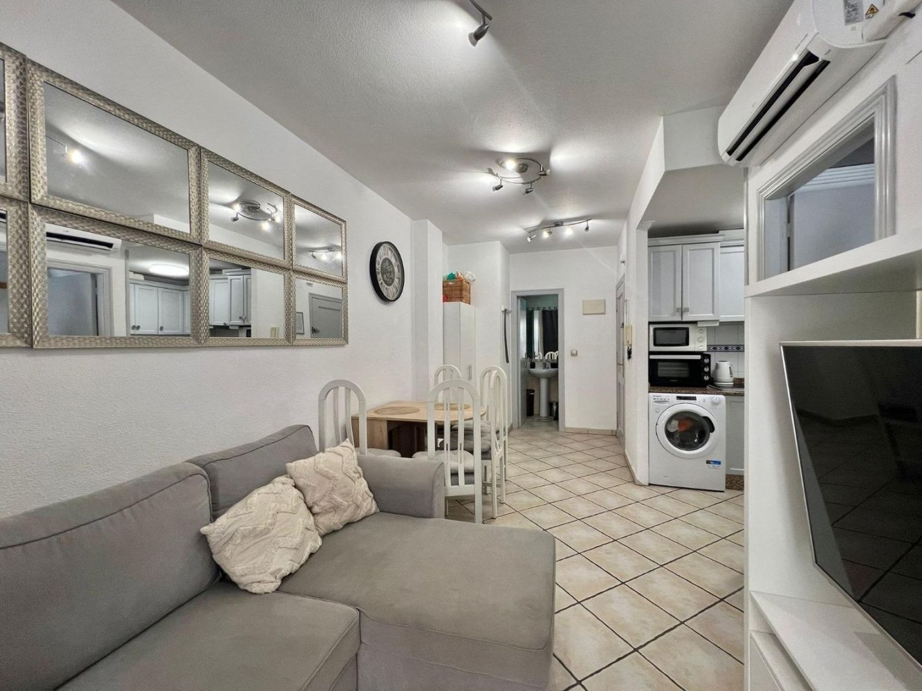 1 bedroom Apartment in Torrevieja, Spain No. 234113