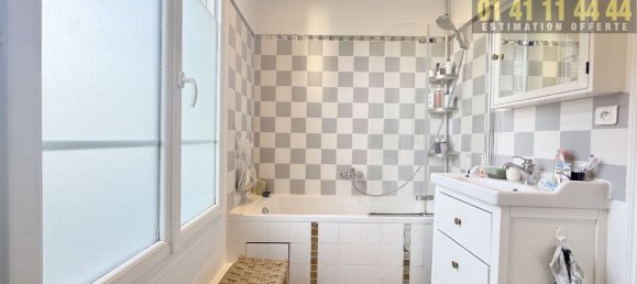 Apartamento de 2 dormitorios en Courbevoie, France No. 142704 9