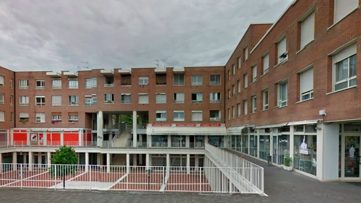 45m² Garage in Cesena, Italy No. 70995