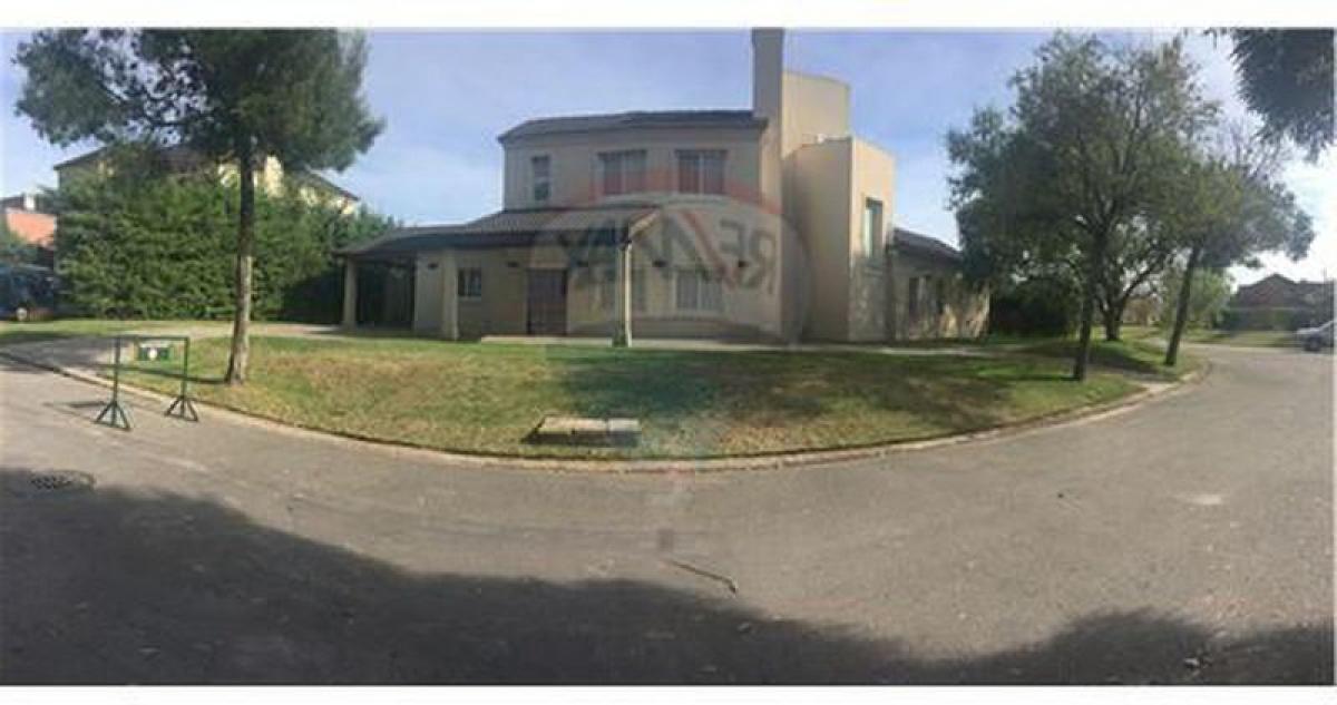 2 bedrooms House in Escobar, Argentina No. 18308