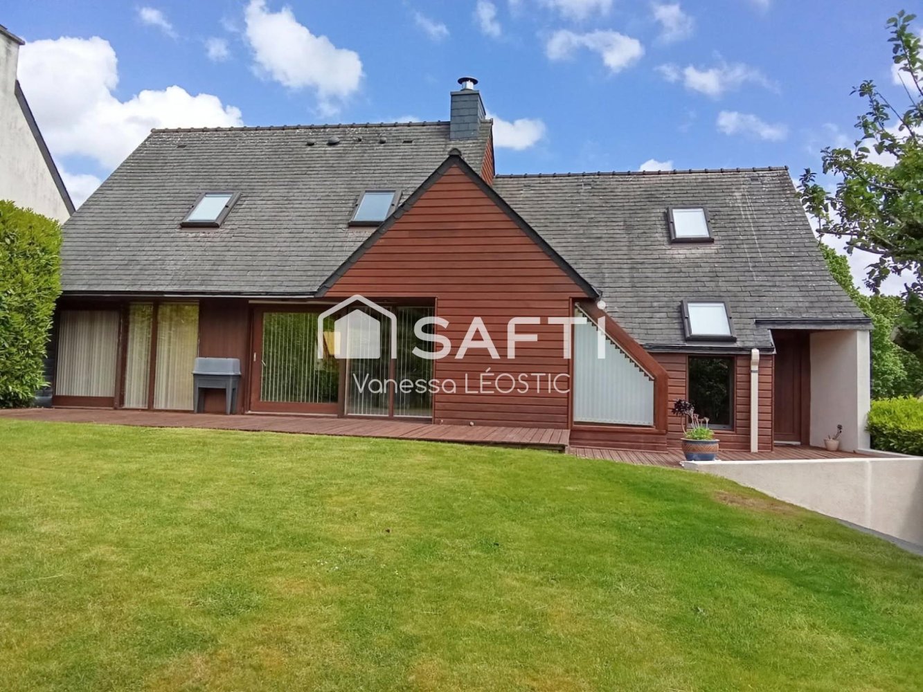 Casa de 4 dormitorios en Bohars, France No. 325351