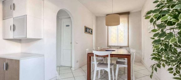4 bedrooms Villa in Pietrasanta, Italy No. 179423 9