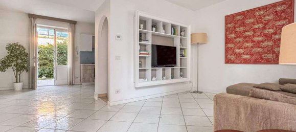 4 bedrooms Villa in Pietrasanta, Italy No. 179423 13