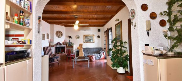 Вилла с 5 комнатами в Монтескудо Монте Коломбо, Италия № 123461 7