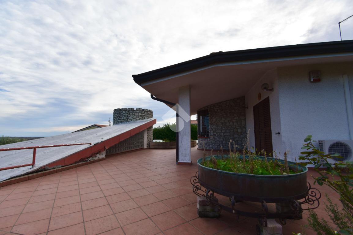 Вилла с 5 комнатами в Монтескудо Монте Коломбо, Италия № 123461