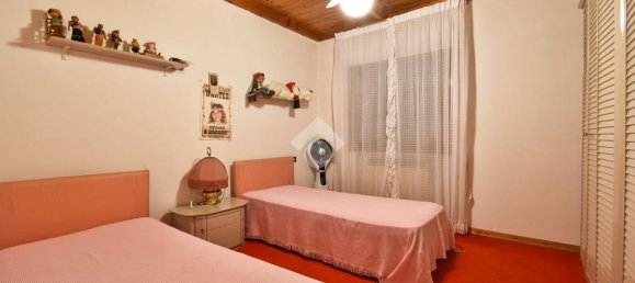 Вилла с 5 комнатами в Монтескудо Монте Коломбо, Италия № 123461 12