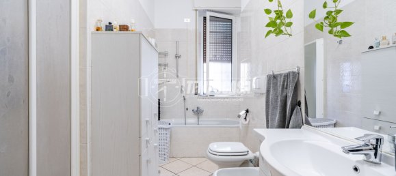 Apartamento de 3 habitaciónes en Caronno Pertusella, Italy No. 291115 12