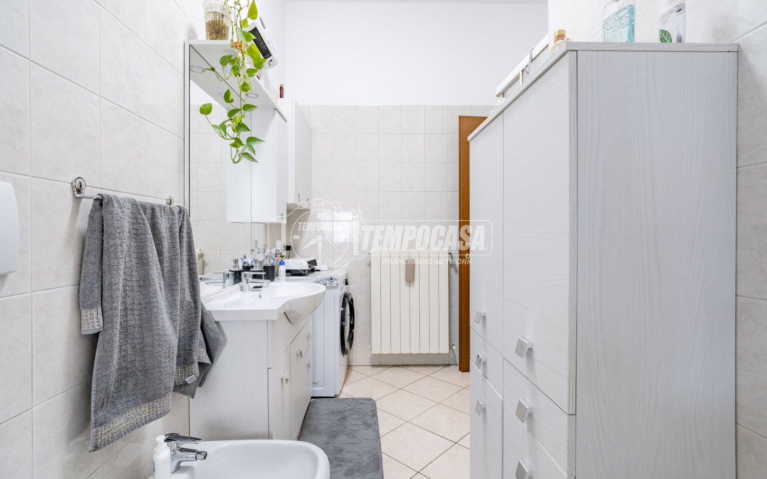 Apartamento de 3 habitaciónes en Caronno Pertusella, Italy No. 291115